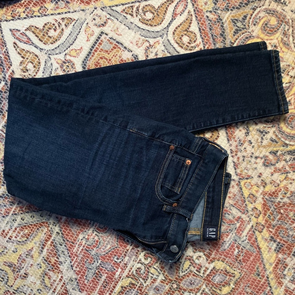 GAP true skinny dark wash Jean